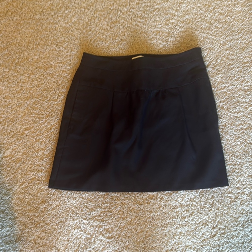 Loft size 12 short black skirt with pockets and side zipper
